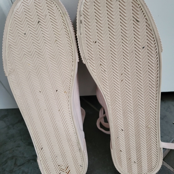 Baby pink shoes - Picture 4 of 4